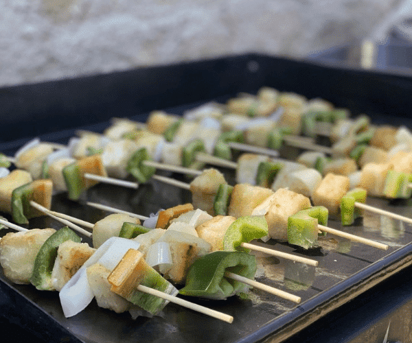 Plancha healthy avec brochettes végétales
